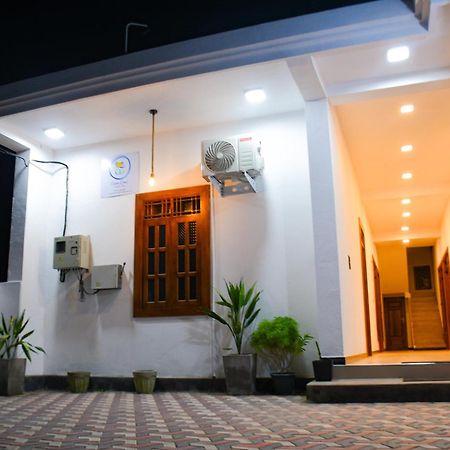 Ocean Grace Bed & Breakfast Arugam Bay Exterior photo